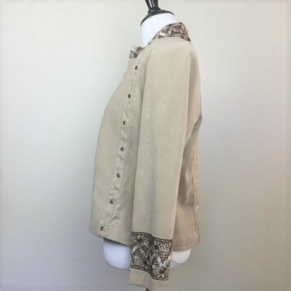 St. John Sport Jacket l - Picture 3 of 6